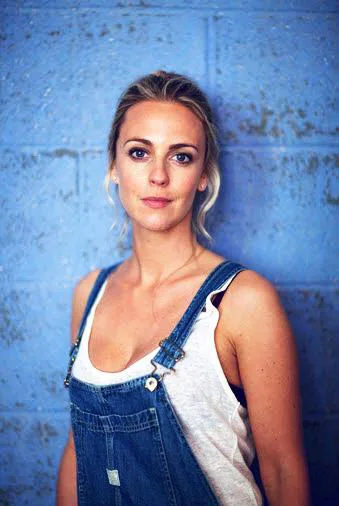 تصویر Miranda Raison