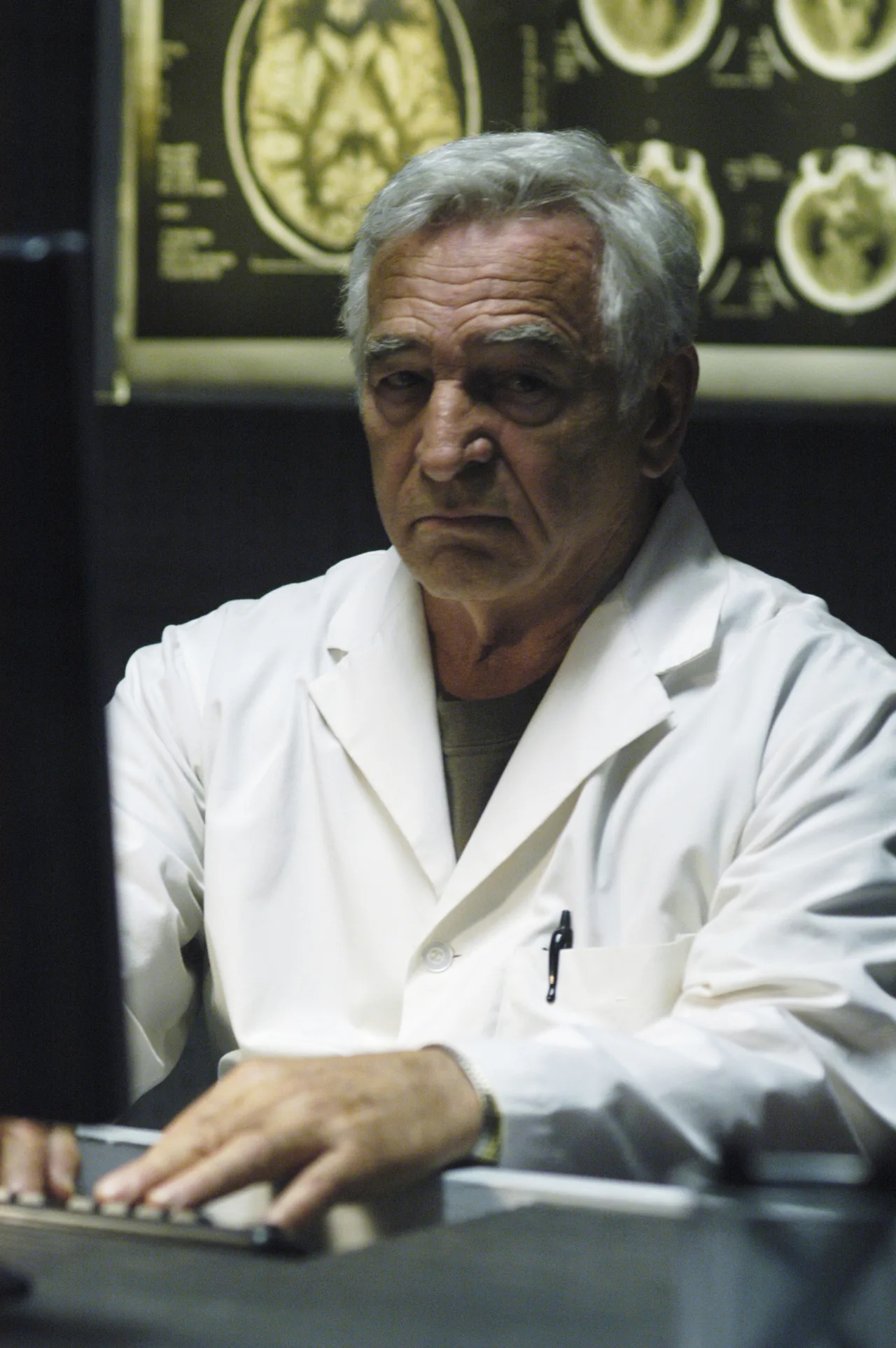 تصویر Donnelly Rhodes
