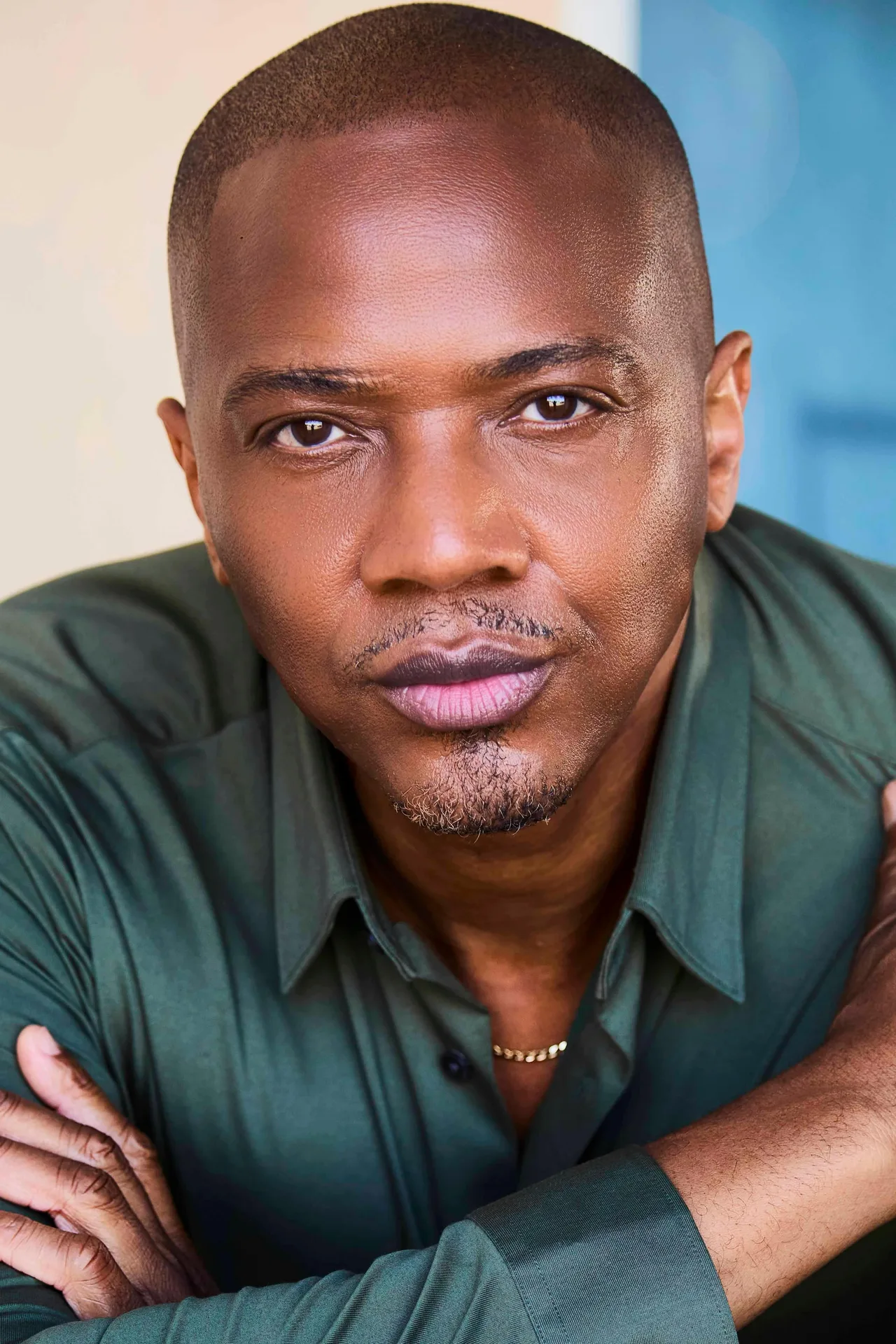 تصویر J. August Richards