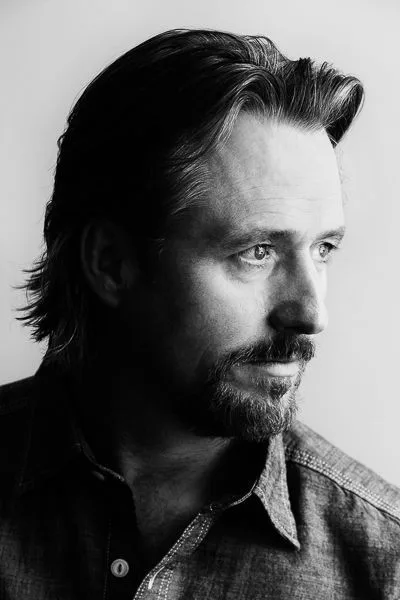 تصویر Linus Roache