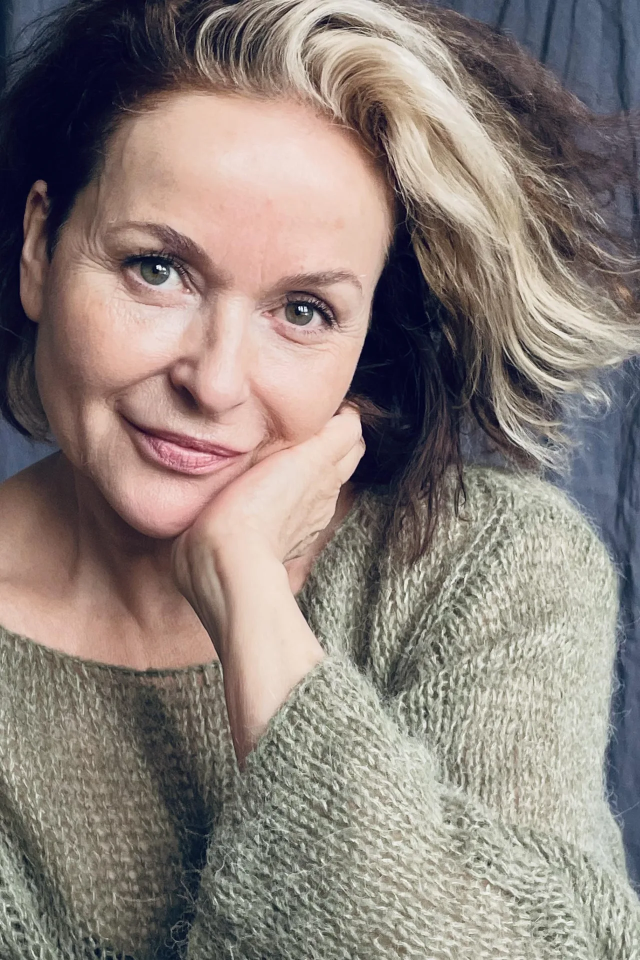 تصویر Julia Sawalha