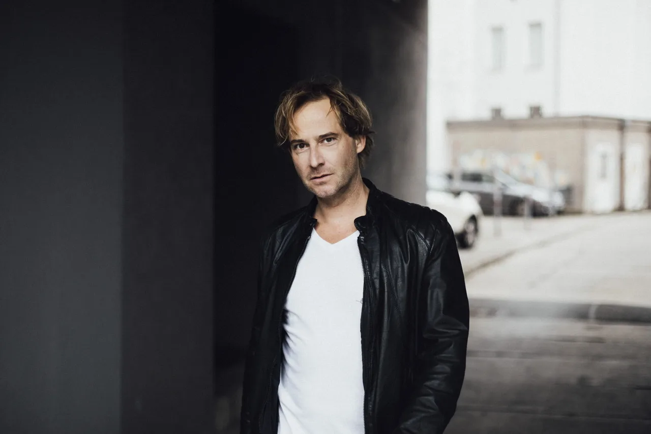 تصویر Niels-Bruno Schmidt