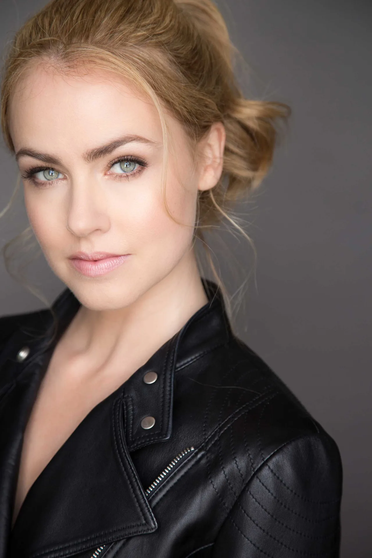 تصویر Amanda Schull