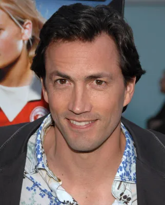 تصویر Andrew Shue