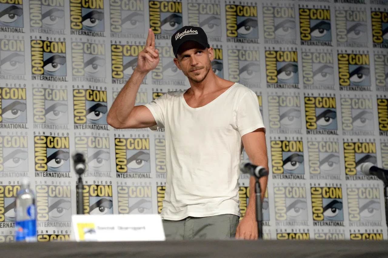تصویر Gustaf Skarsgård