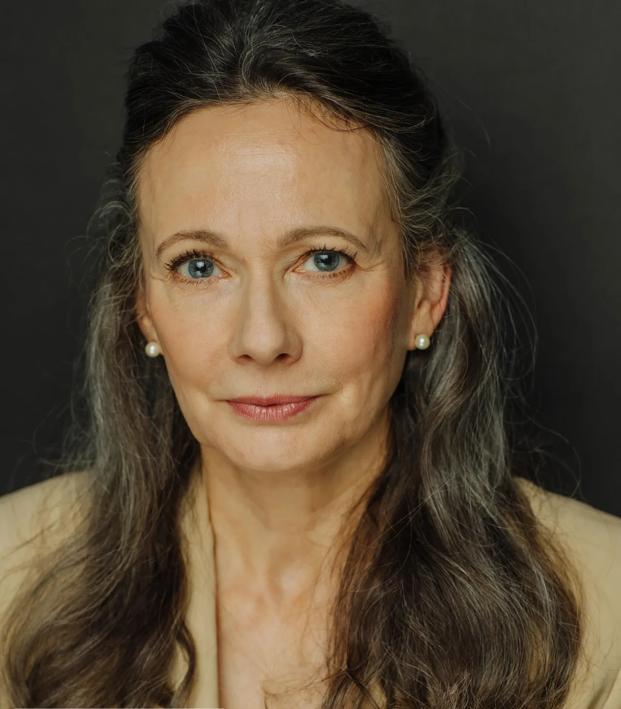 تصویر Miriam Smith