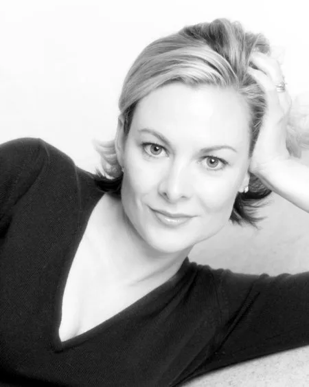 تصویر Sara Stewart