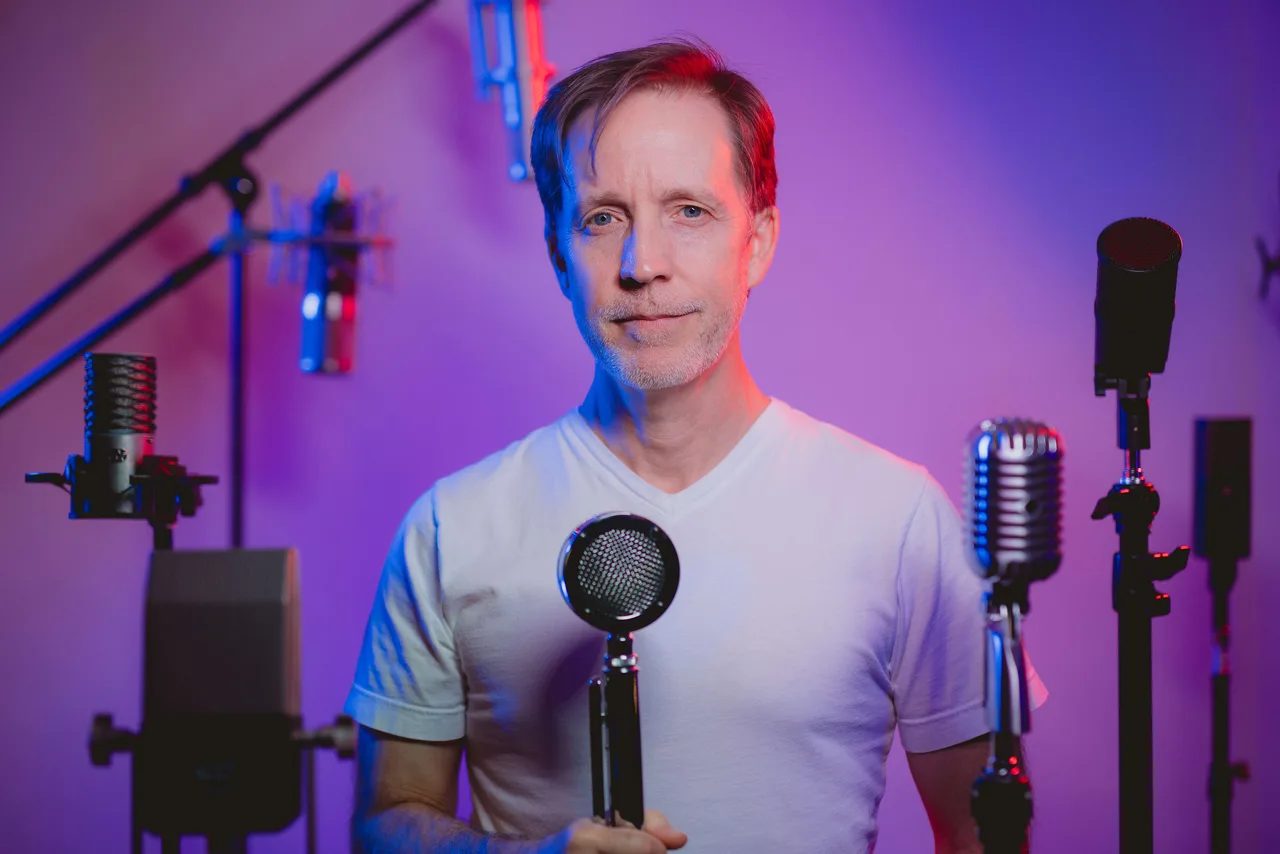 تصویر James Arnold Taylor