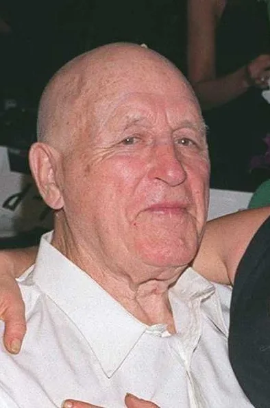 تصویر Lawrence Tierney