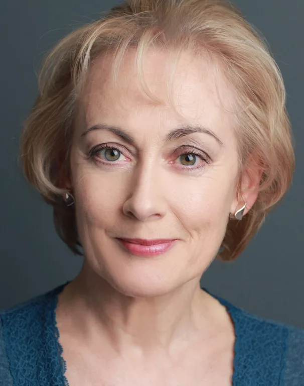 تصویر Paula Wilcox