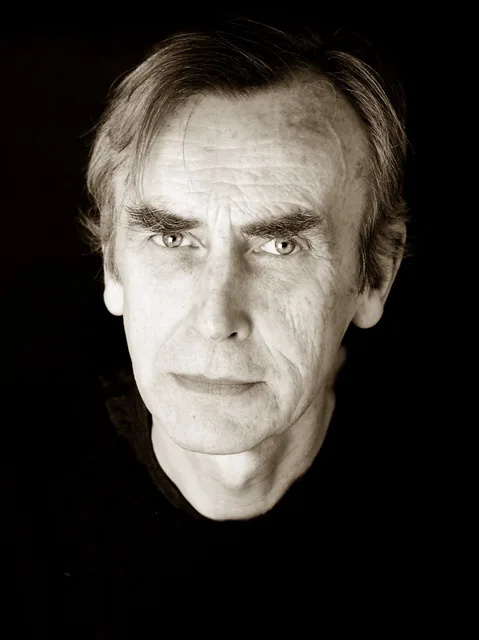 تصویر Benny Young