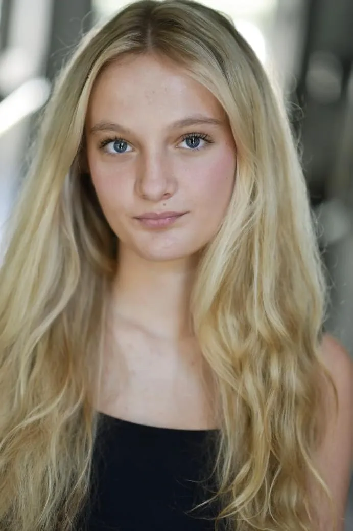 تصویر Amelie McLain