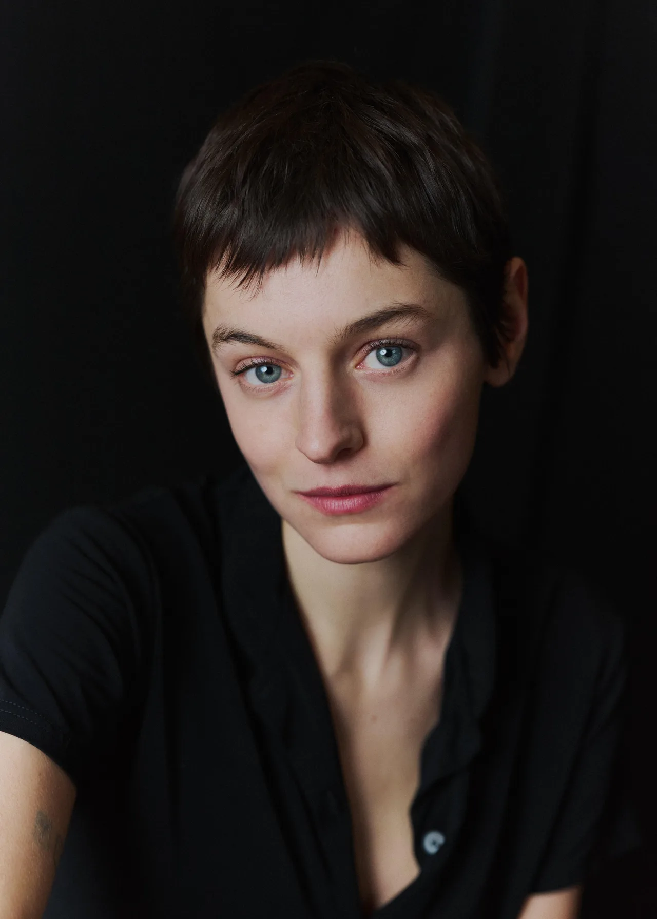 تصویر Emma Corrin