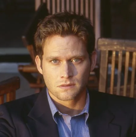 تصویر Steven Pasquale
