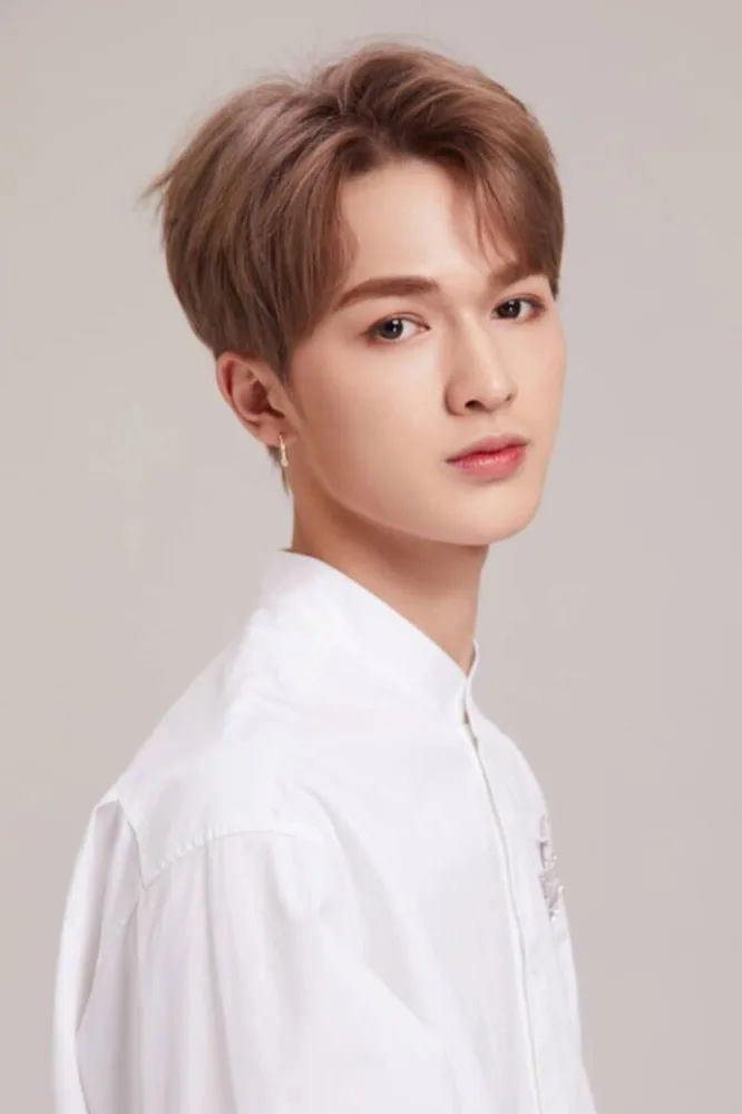 تصویر Zhengting Zhu