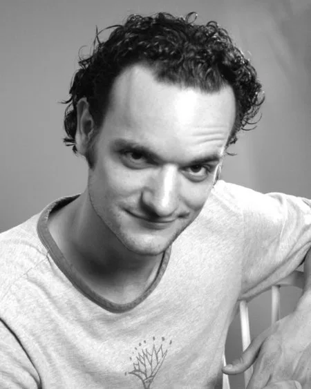 تصویر Aaron Bernard
