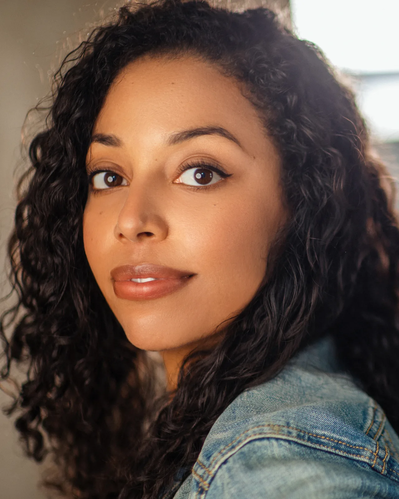 تصویر Amanda Blake