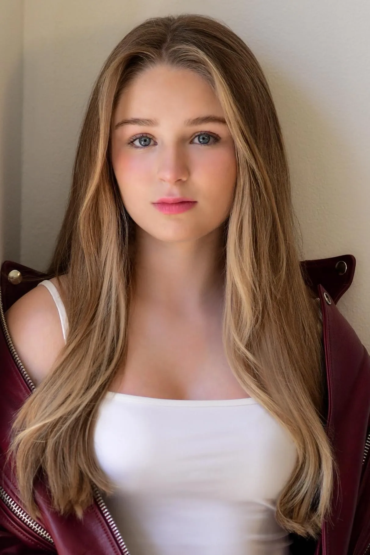 تصویر Alix West Lefler
