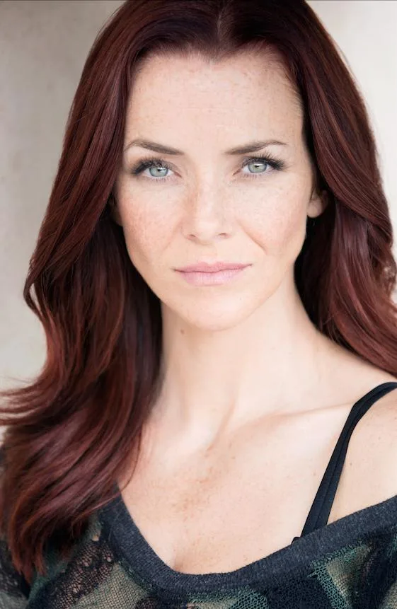تصویر Annie Wersching