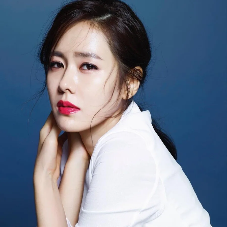 تصویر Son Ye-jin