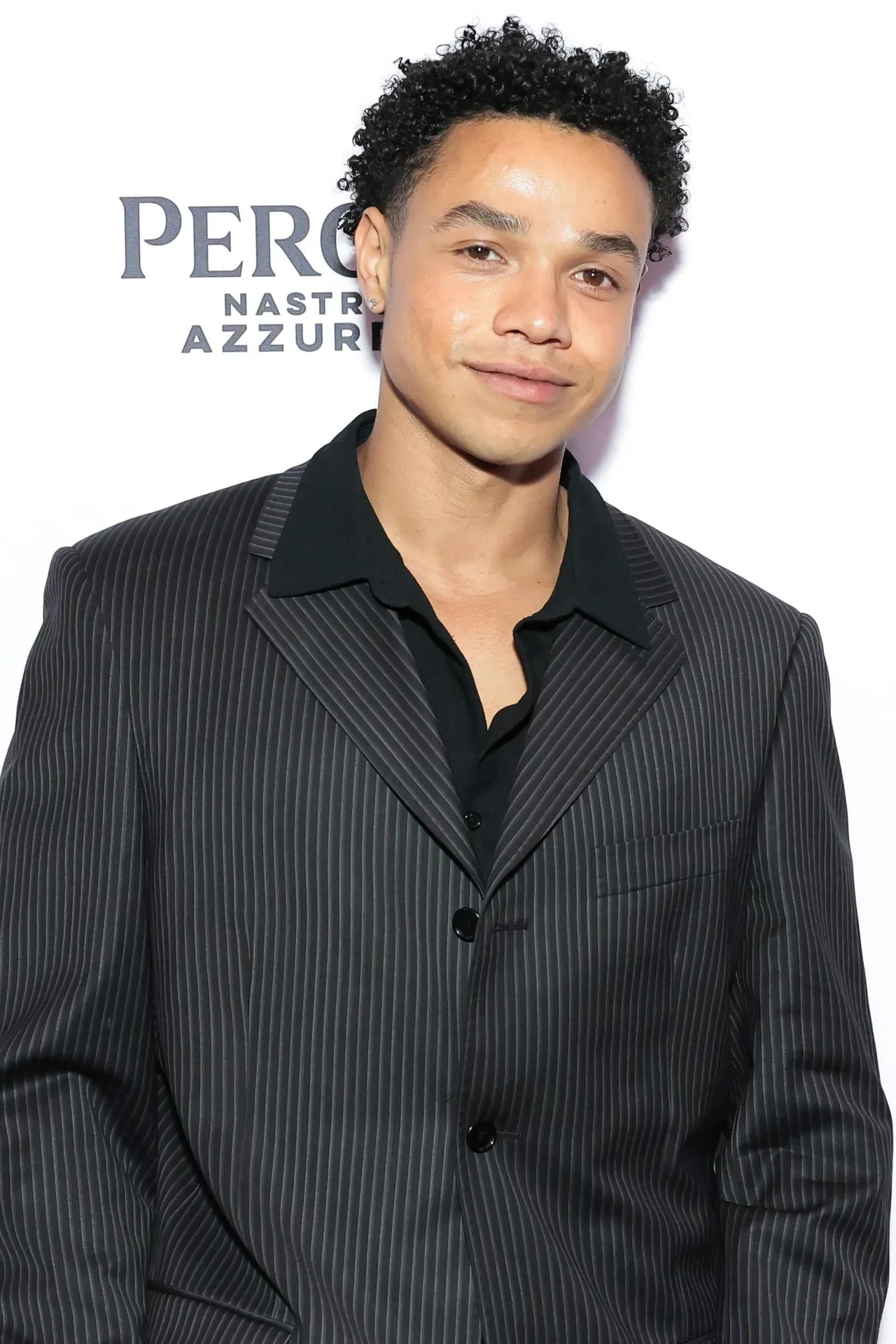 تصویر Miles Gutierrez-Riley