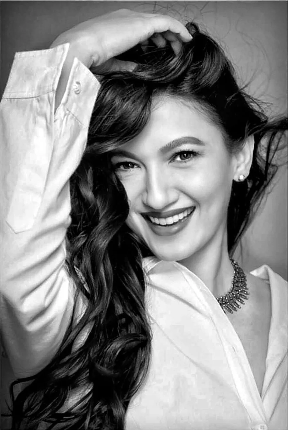 تصویر Gauahar Khan