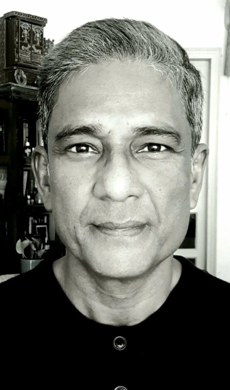 تصویر Adil Hussain