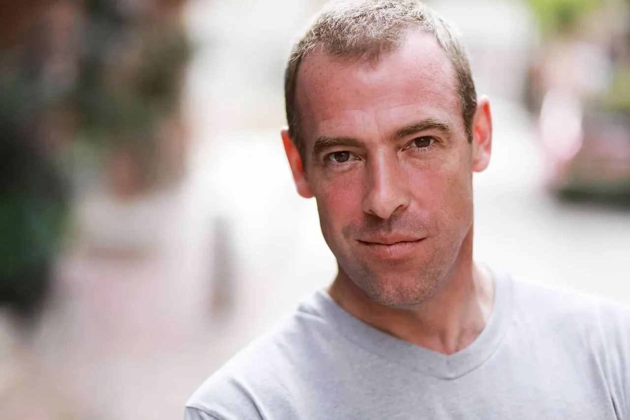 تصویر Ian Merrill Peakes