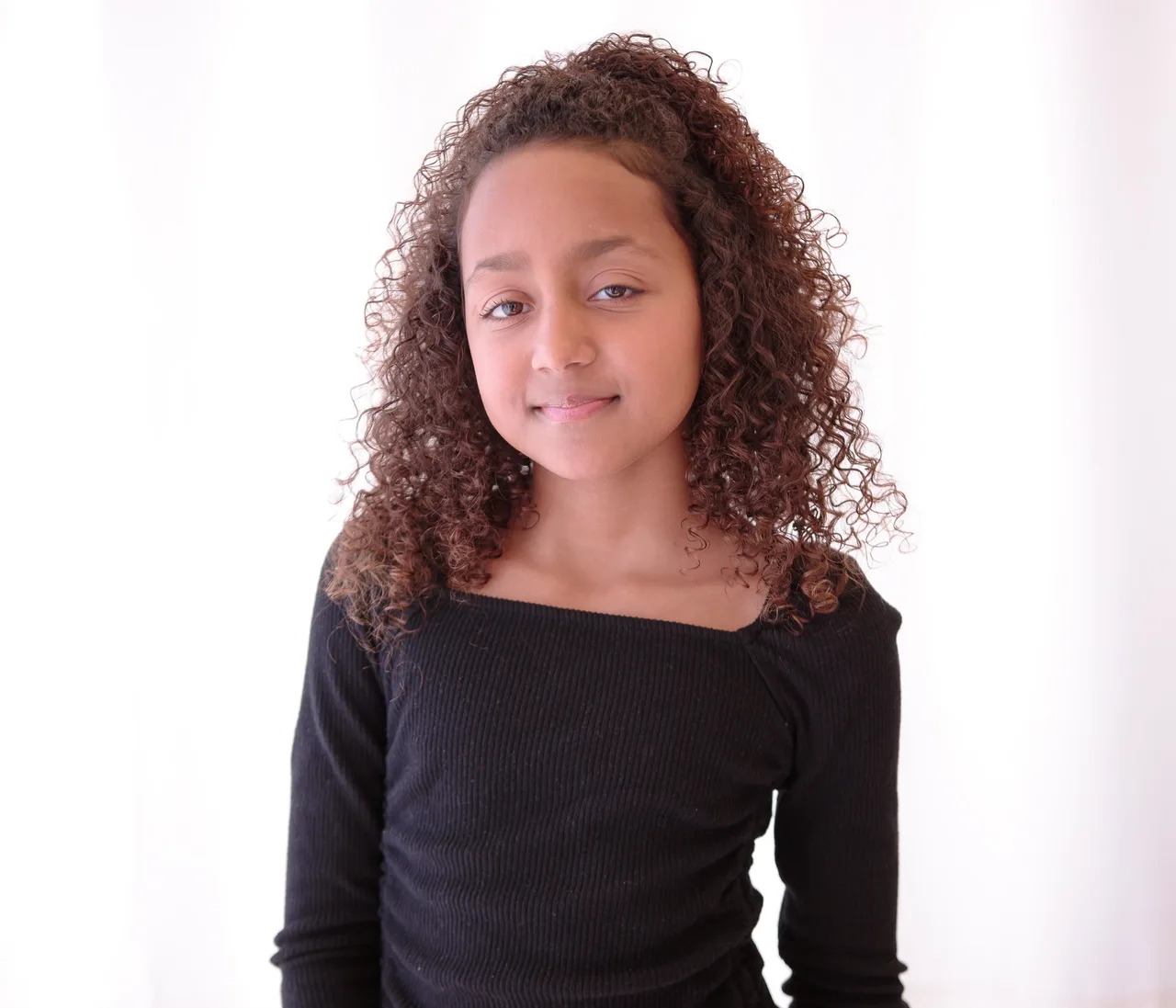 تصویر Mila Davis-Kent