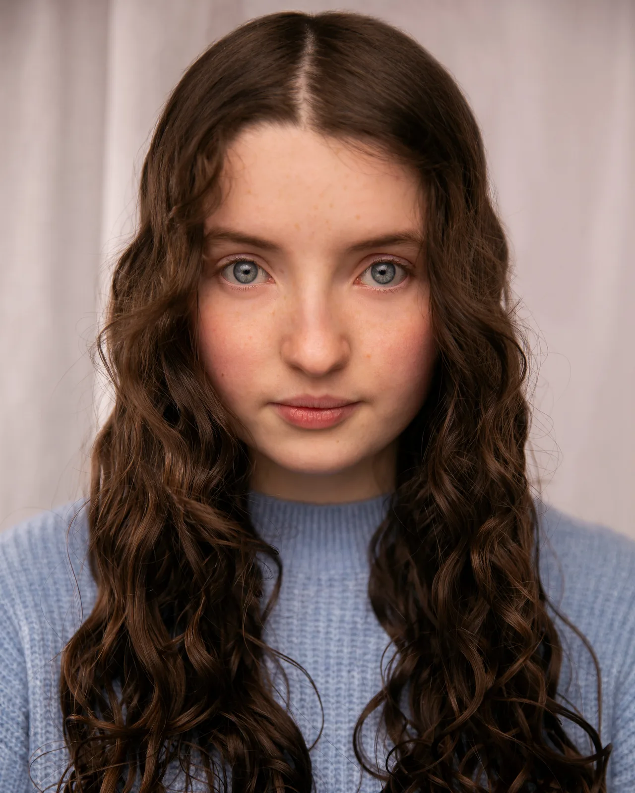 تصویر Lucy Halliday