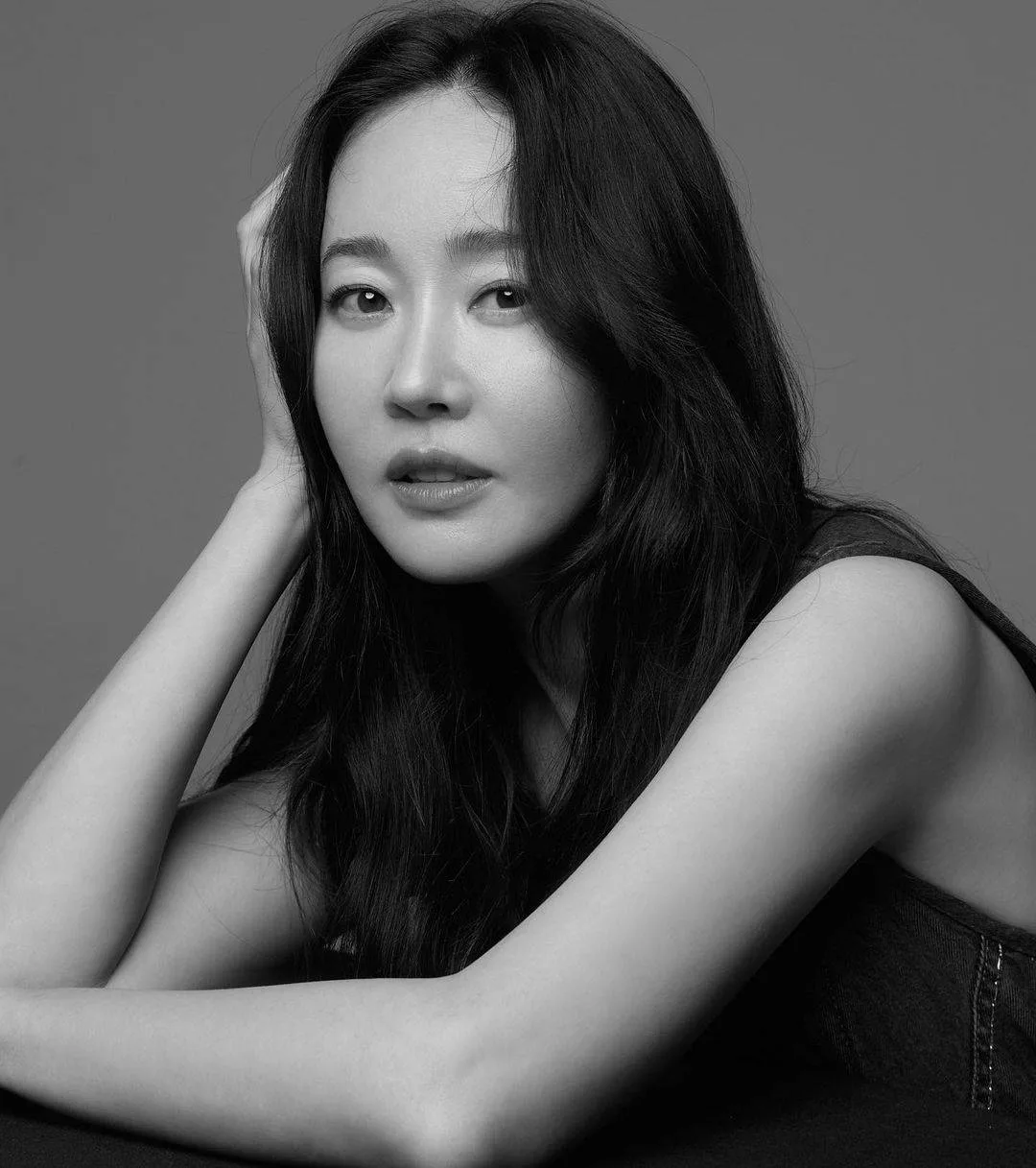 تصویر Uhm Ji-won