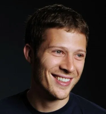 تصویر Zach Gilford