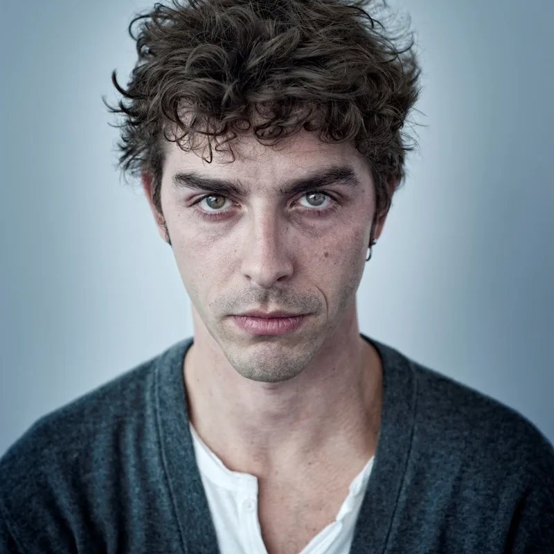 تصویر Michele Riondino
