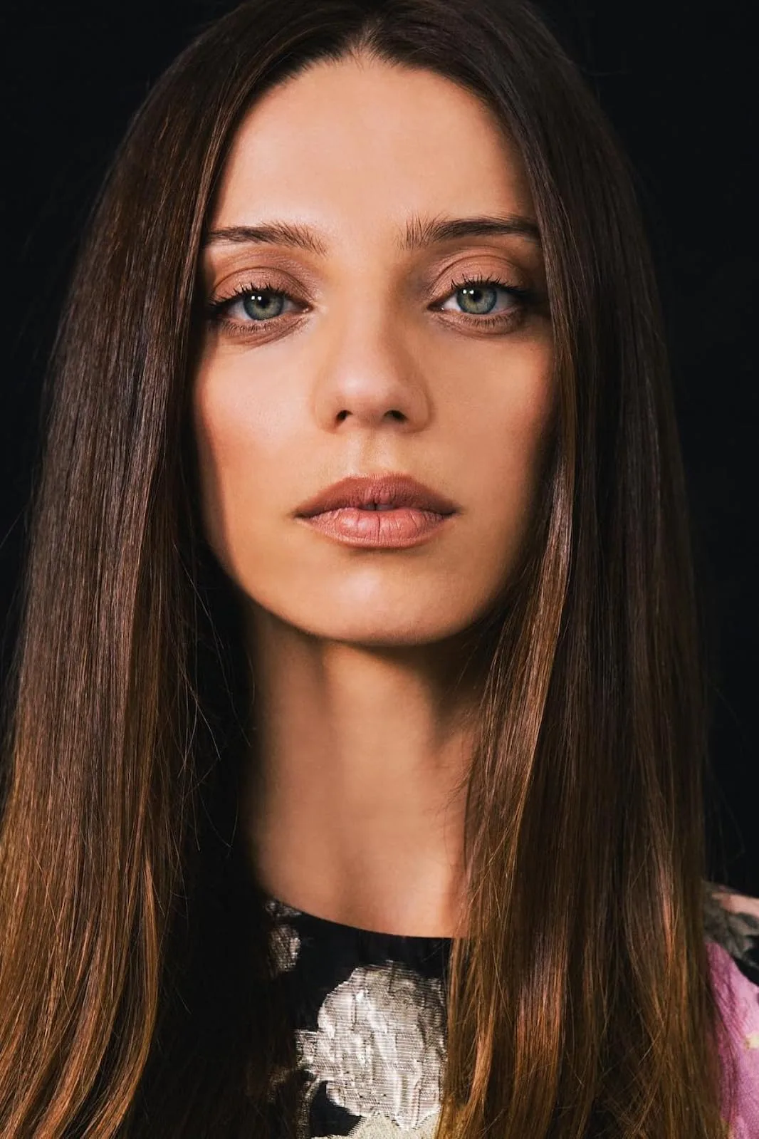 تصویر Angela Sarafyan