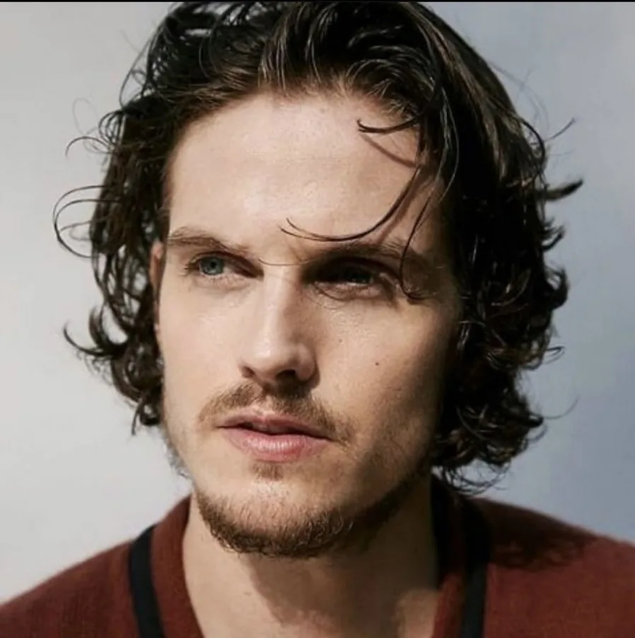 تصویر Daniel Sharman