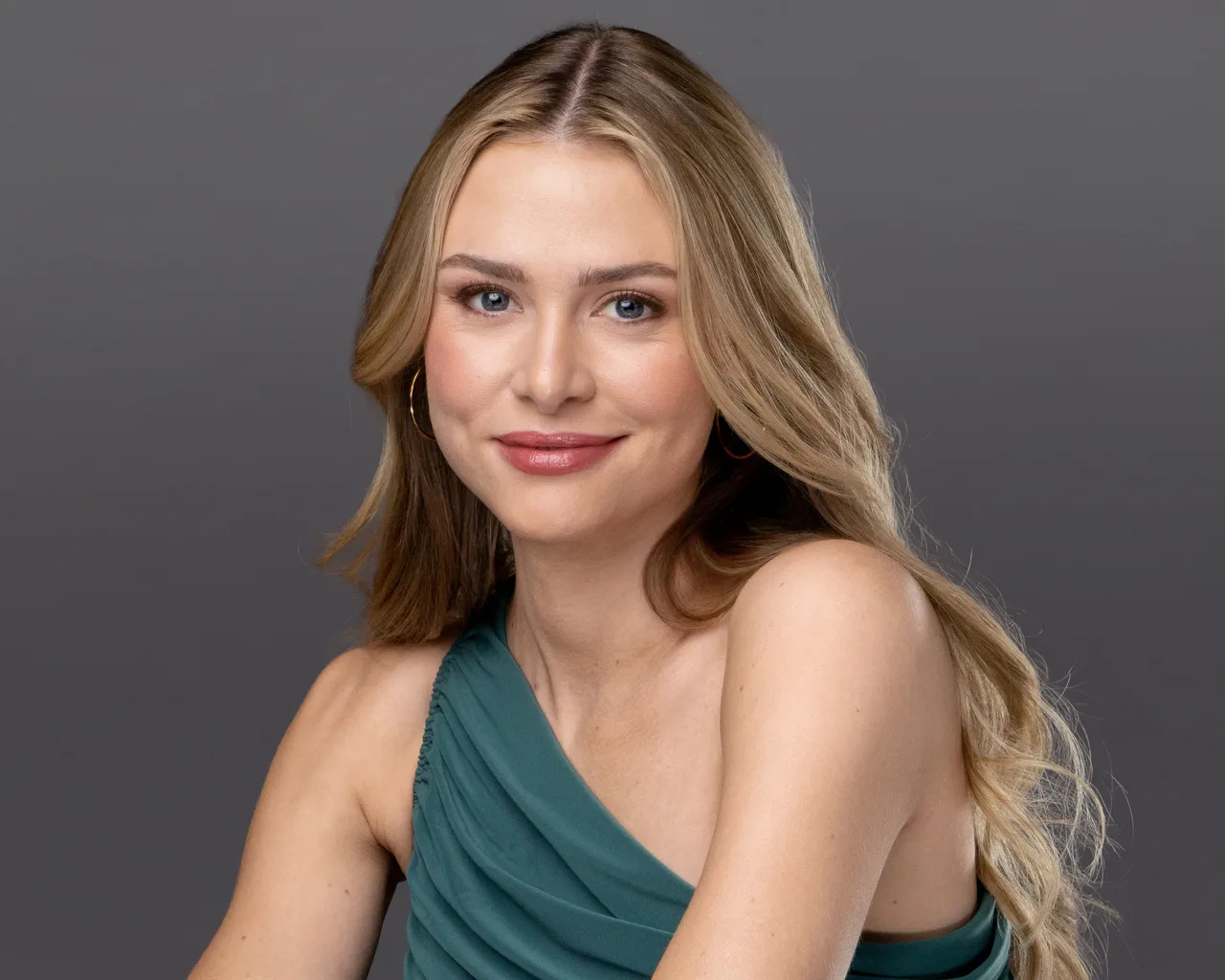 تصویر Hayley Erin