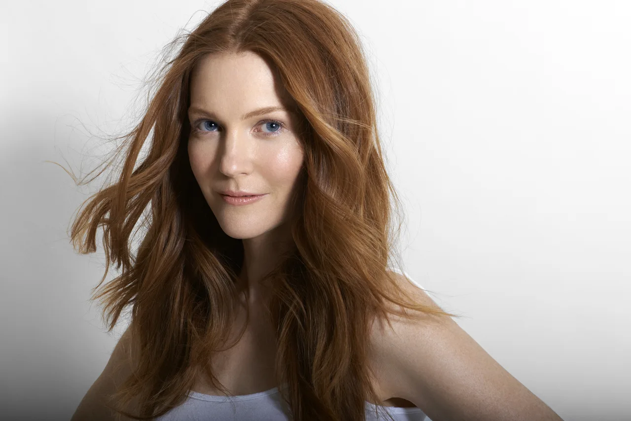 تصویر Darby Stanchfield