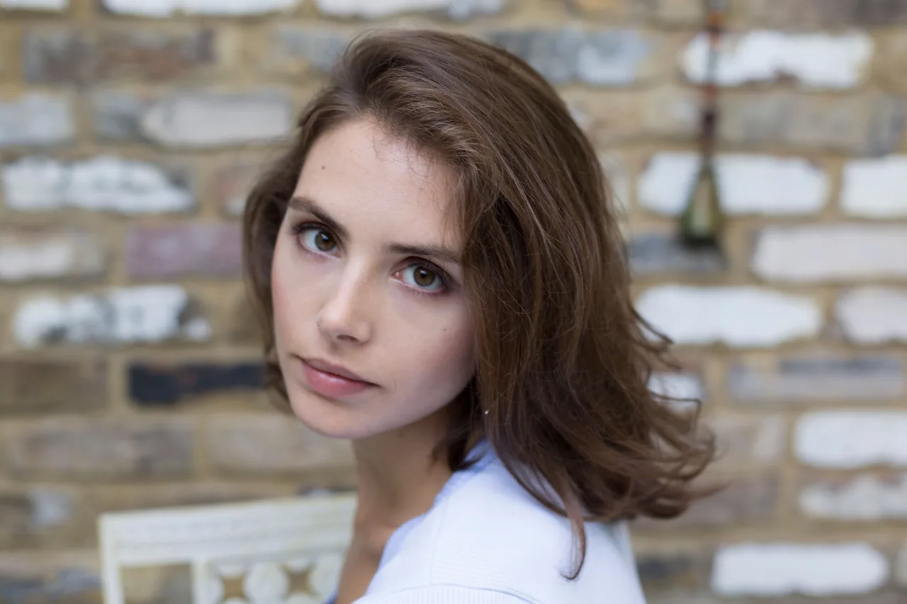 تصویر Genevieve Gaunt