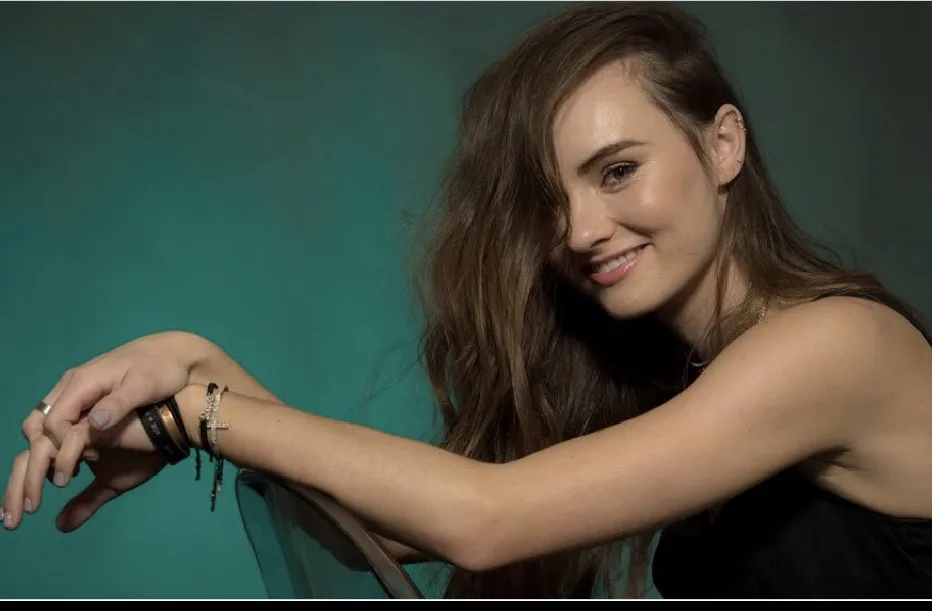 تصویر Madeline Carroll