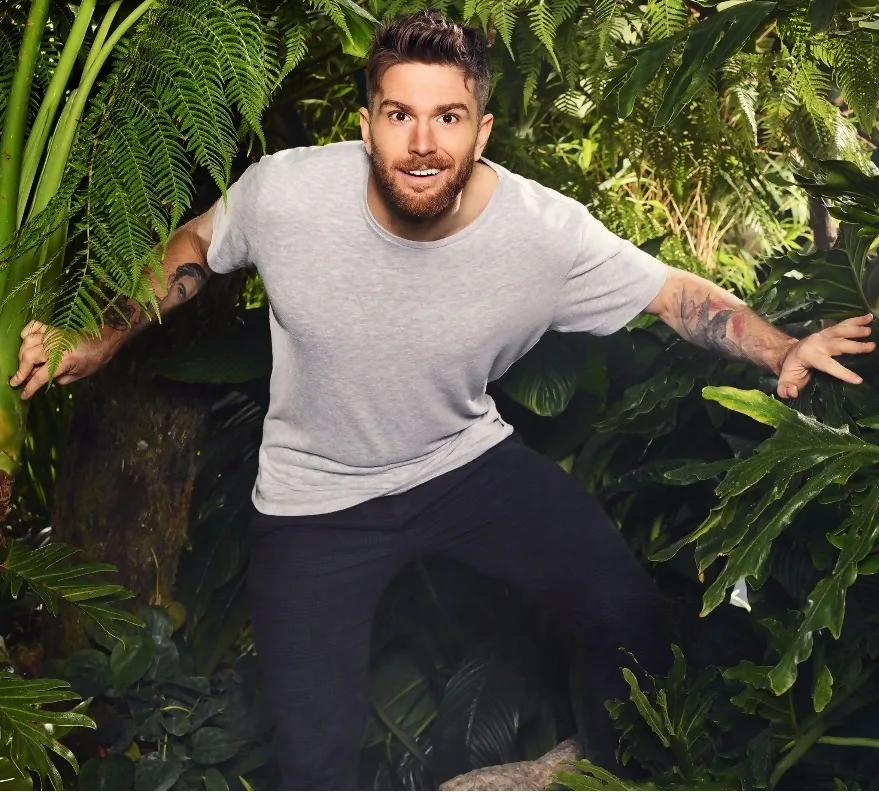 تصویر Joel Dommett
