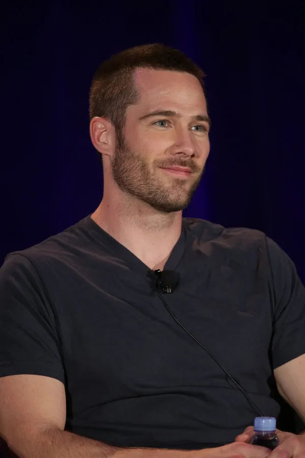 تصویر Luke Macfarlane