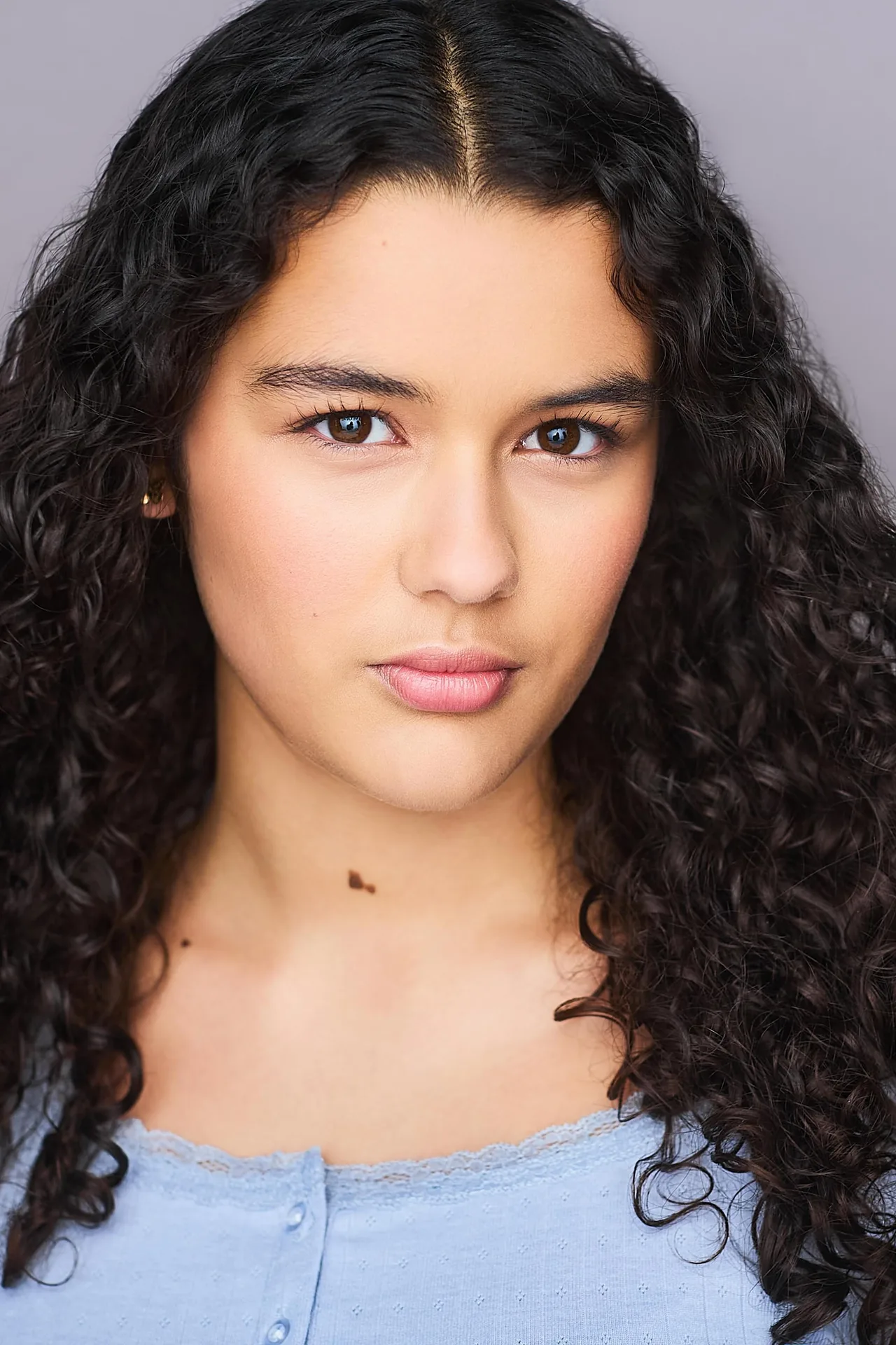 تصویر Chloe Carrillo