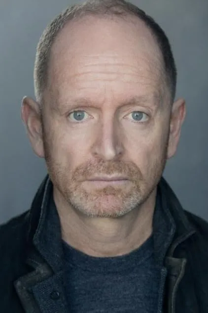 تصویر Ian Hughes