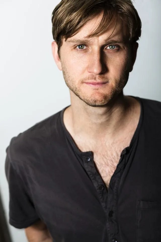 تصویر Aaron Staton