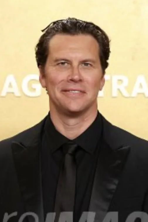 تصویر Hayes MacArthur