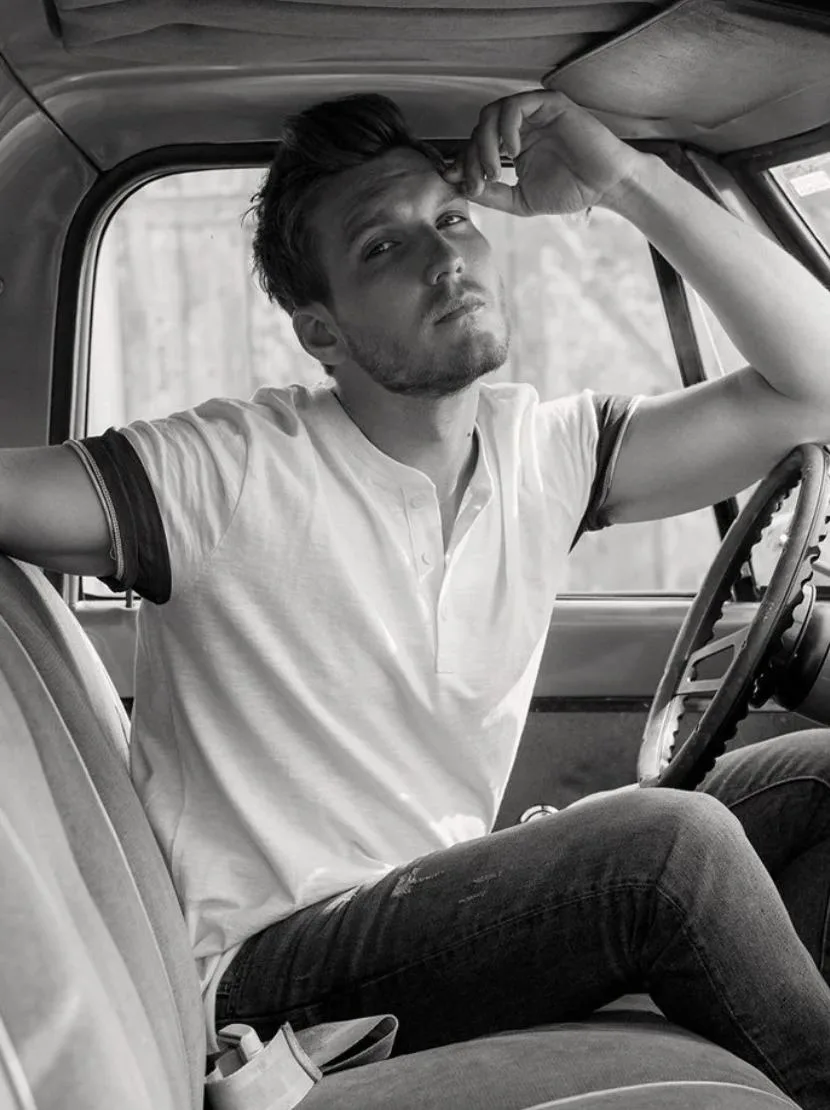 تصویر Scott Michael Foster