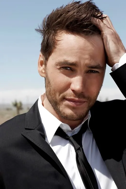 تصویر Taylor Kitsch