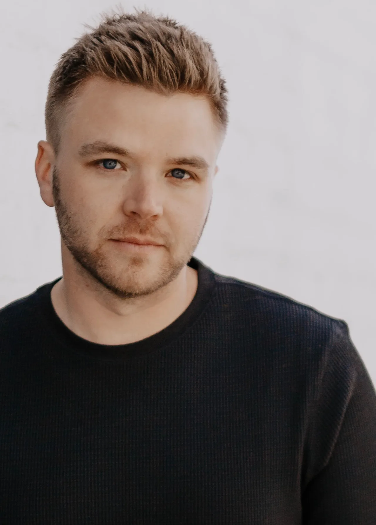 تصویر Brett Davern