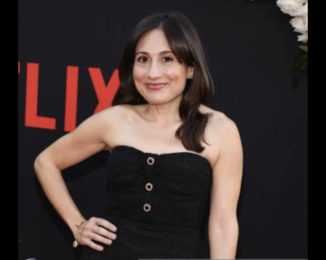 تصویر Lucy DeVito