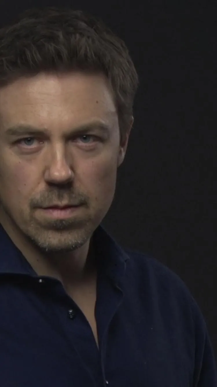 تصویر Andrew Buchan